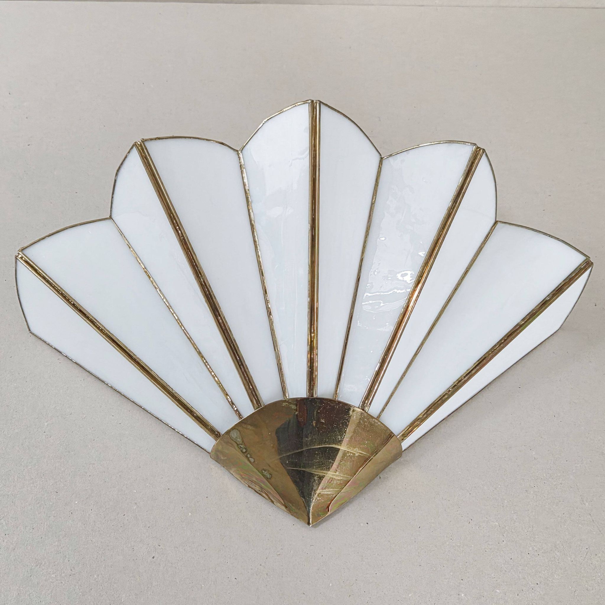 Vintage 1970s Art Deco wall light