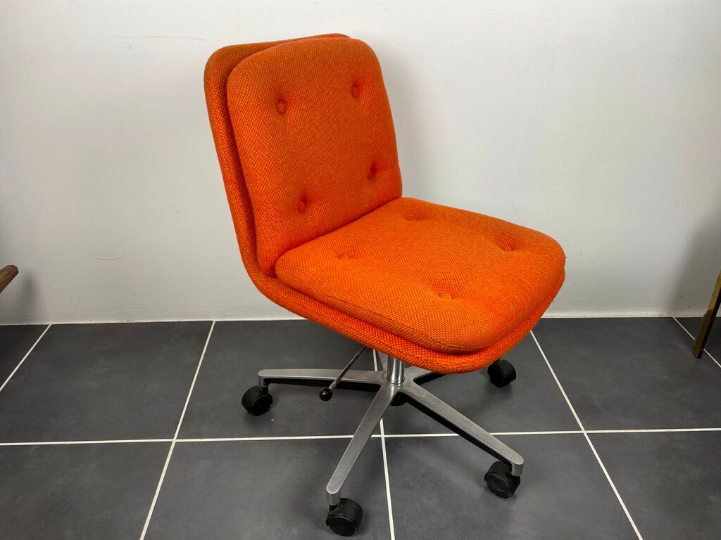 Vintage 1970 vintage vinco swivel desk chair