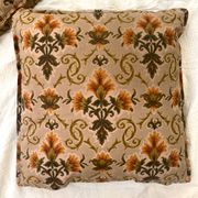Duo of jacquard cushions 70