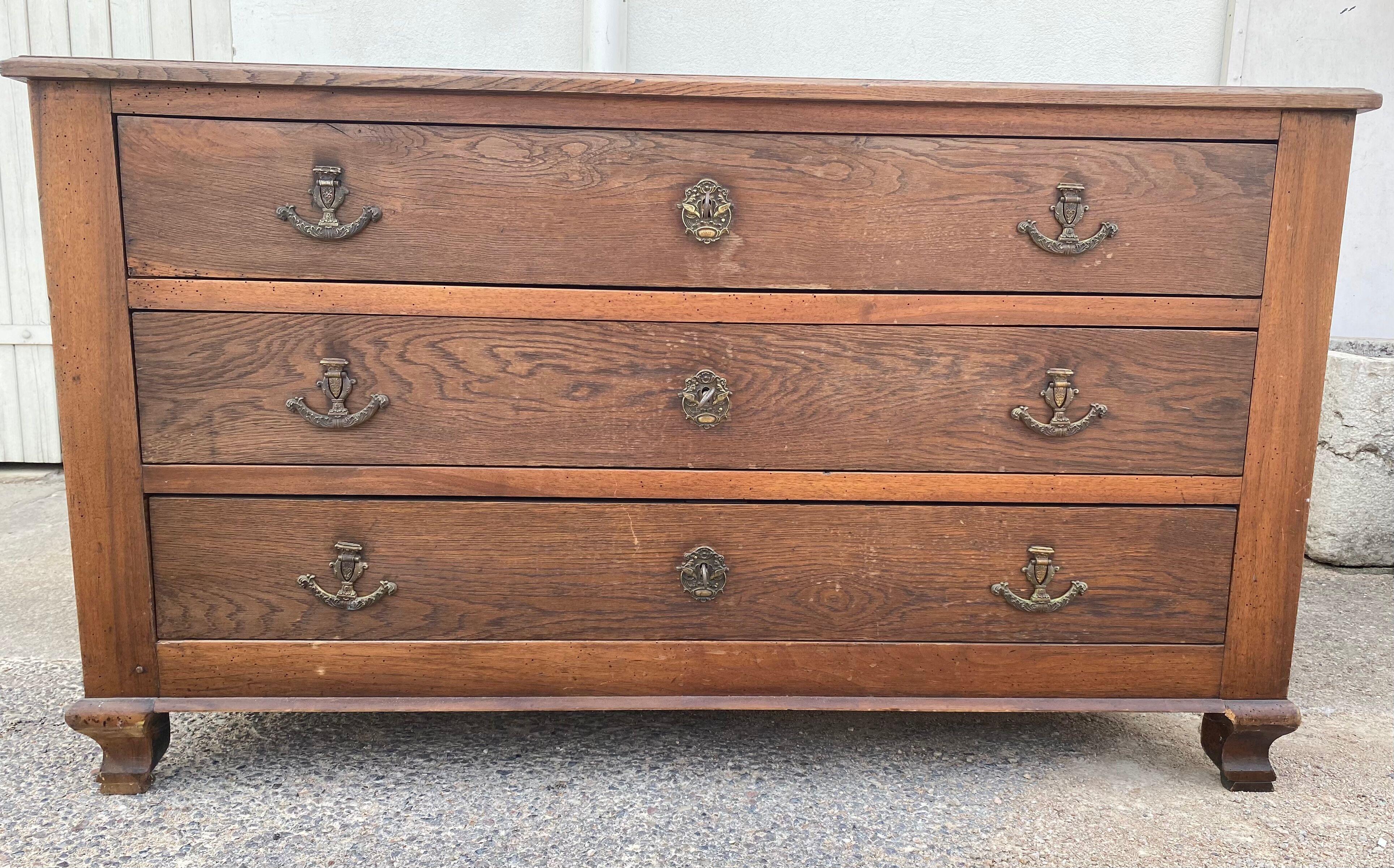 Furniture bahut three old body