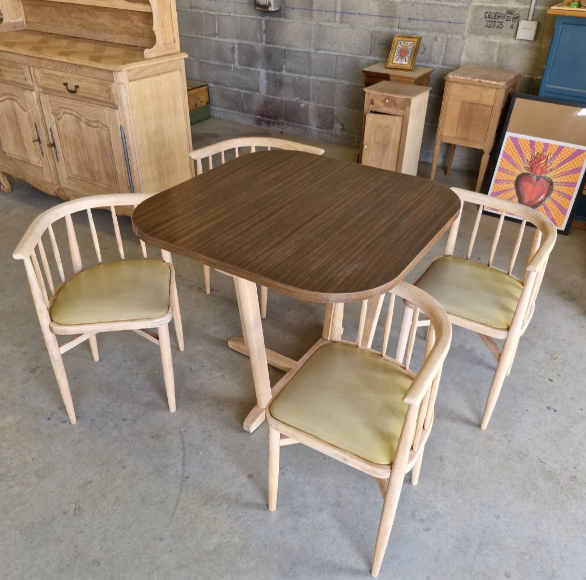 Ensemble vintage attribué à Thonet – table + 4 chaises années 60