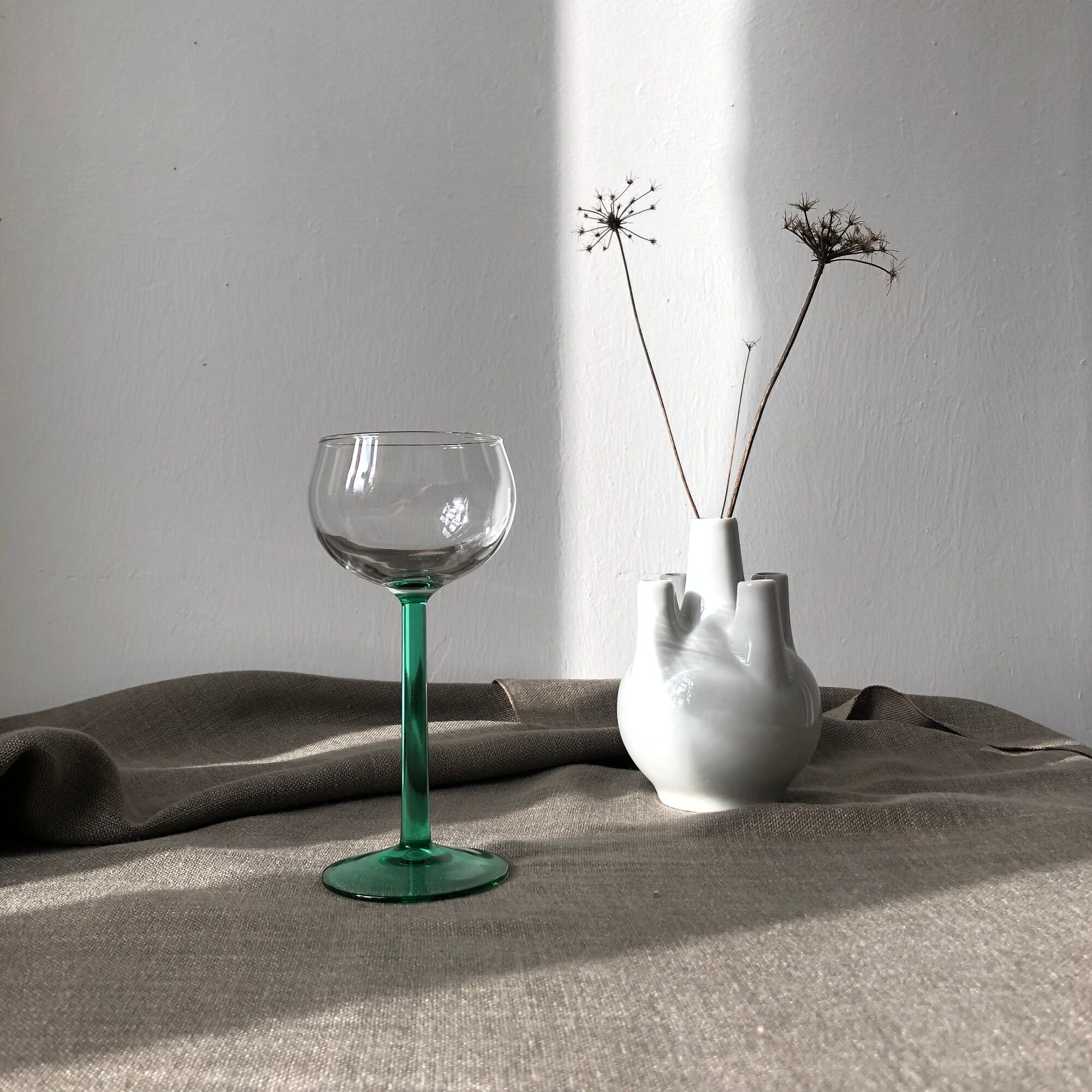 6 Alsace wine glasses, translucent emerald green foot, J.G Durand & Cie, Luminarc