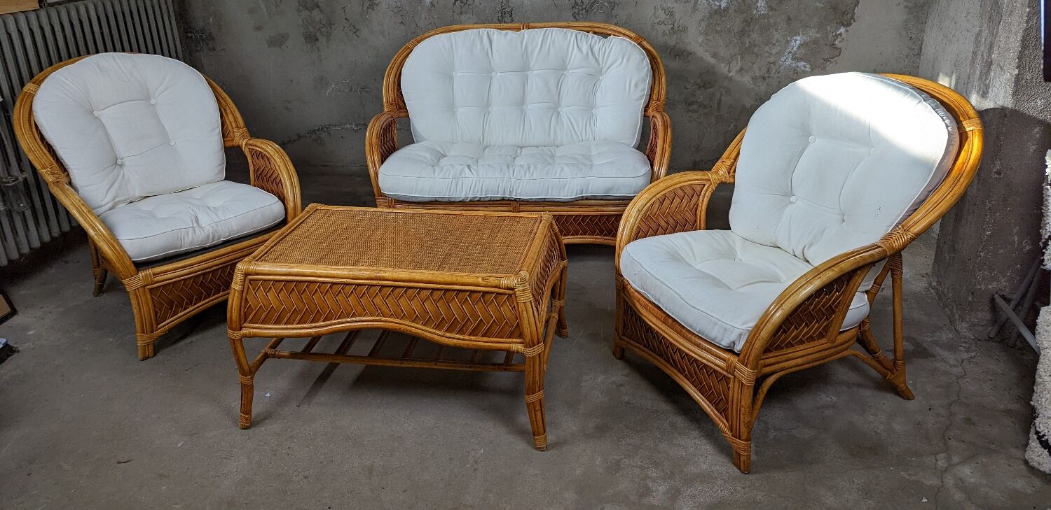 Rattan living room