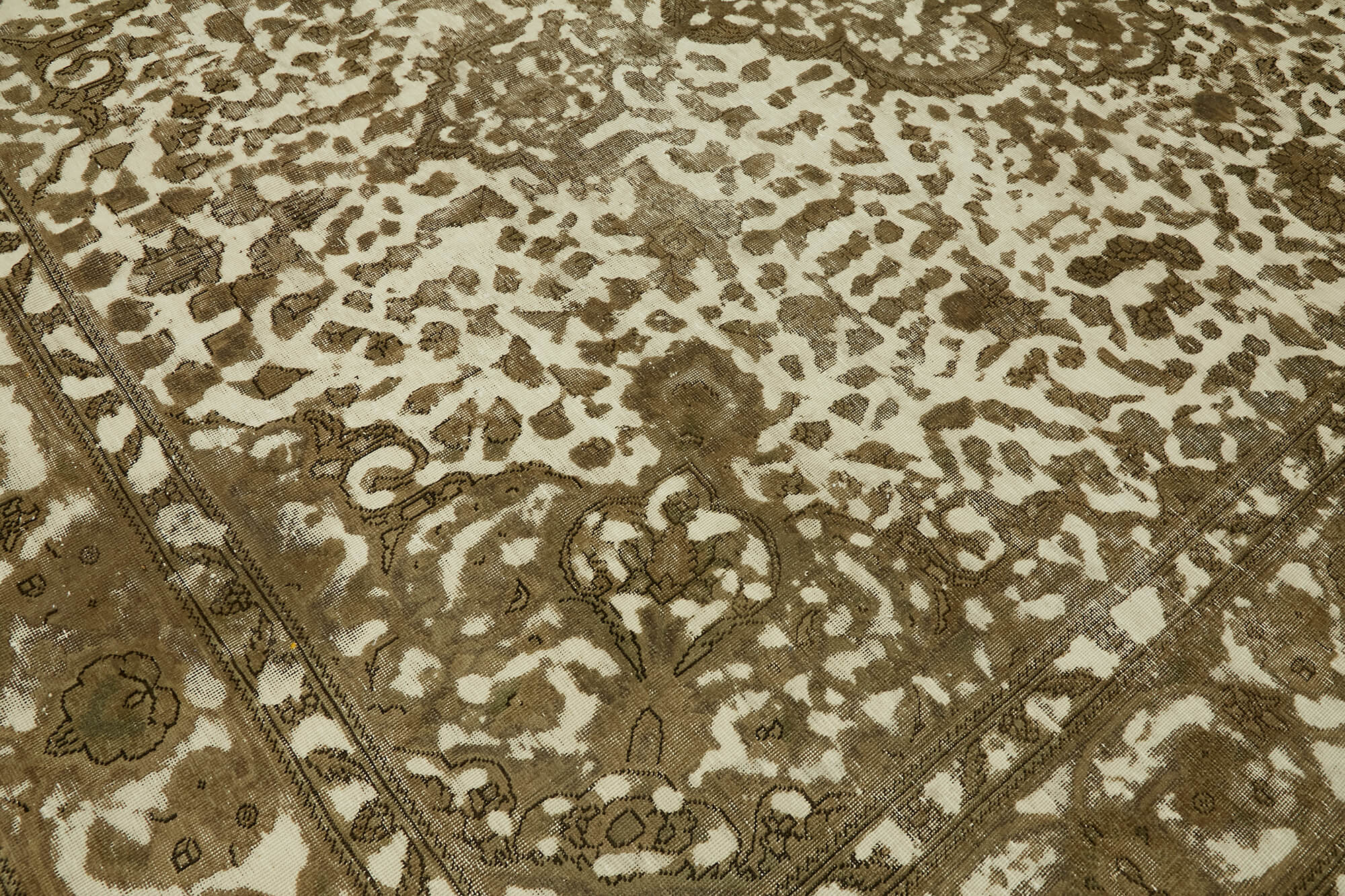 Hand-Knotted Anatolian Vintage 1970s 292 cm x 380 cm Beige Wool Carpet