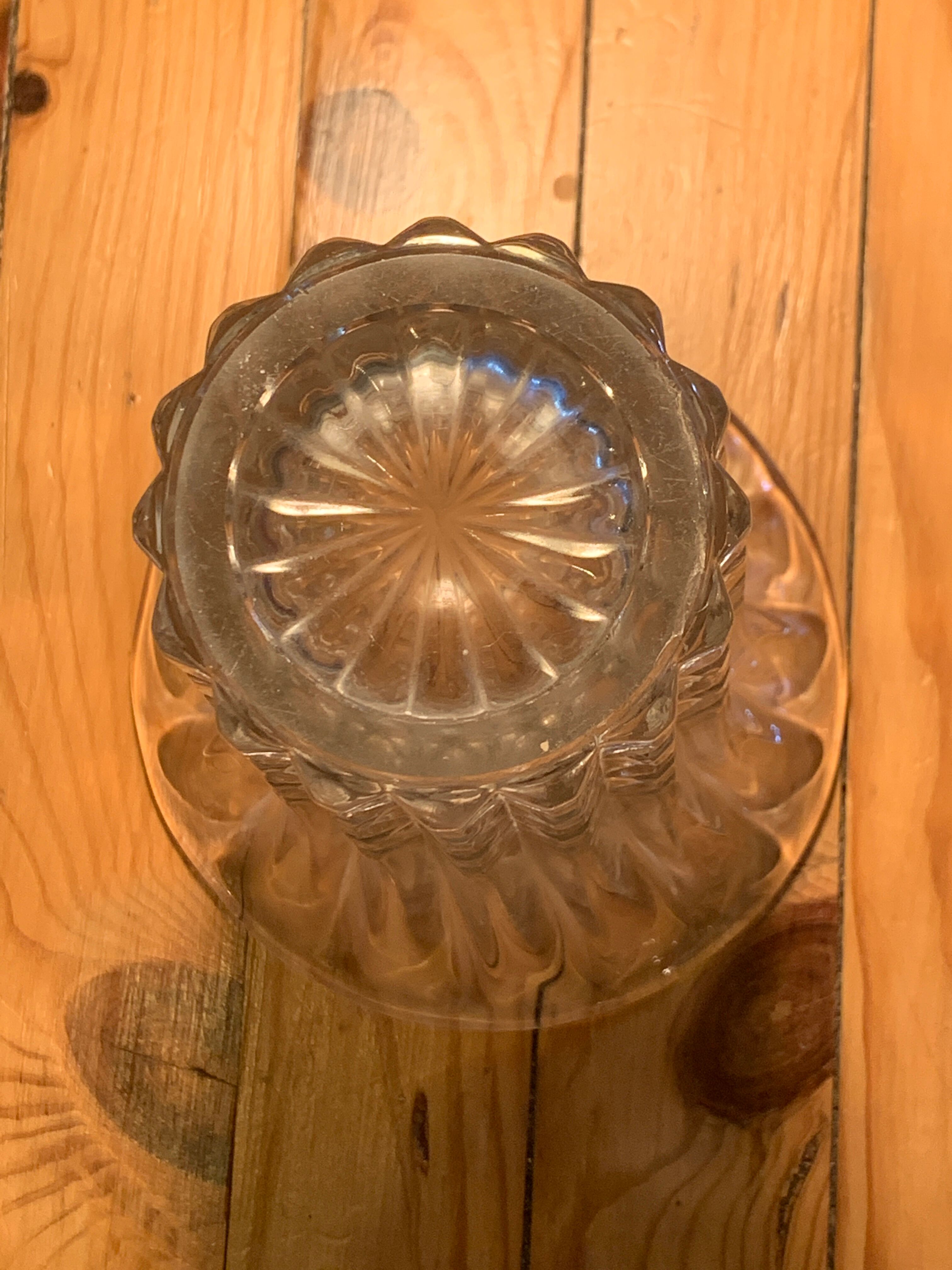Tulip-shaped crystal vase