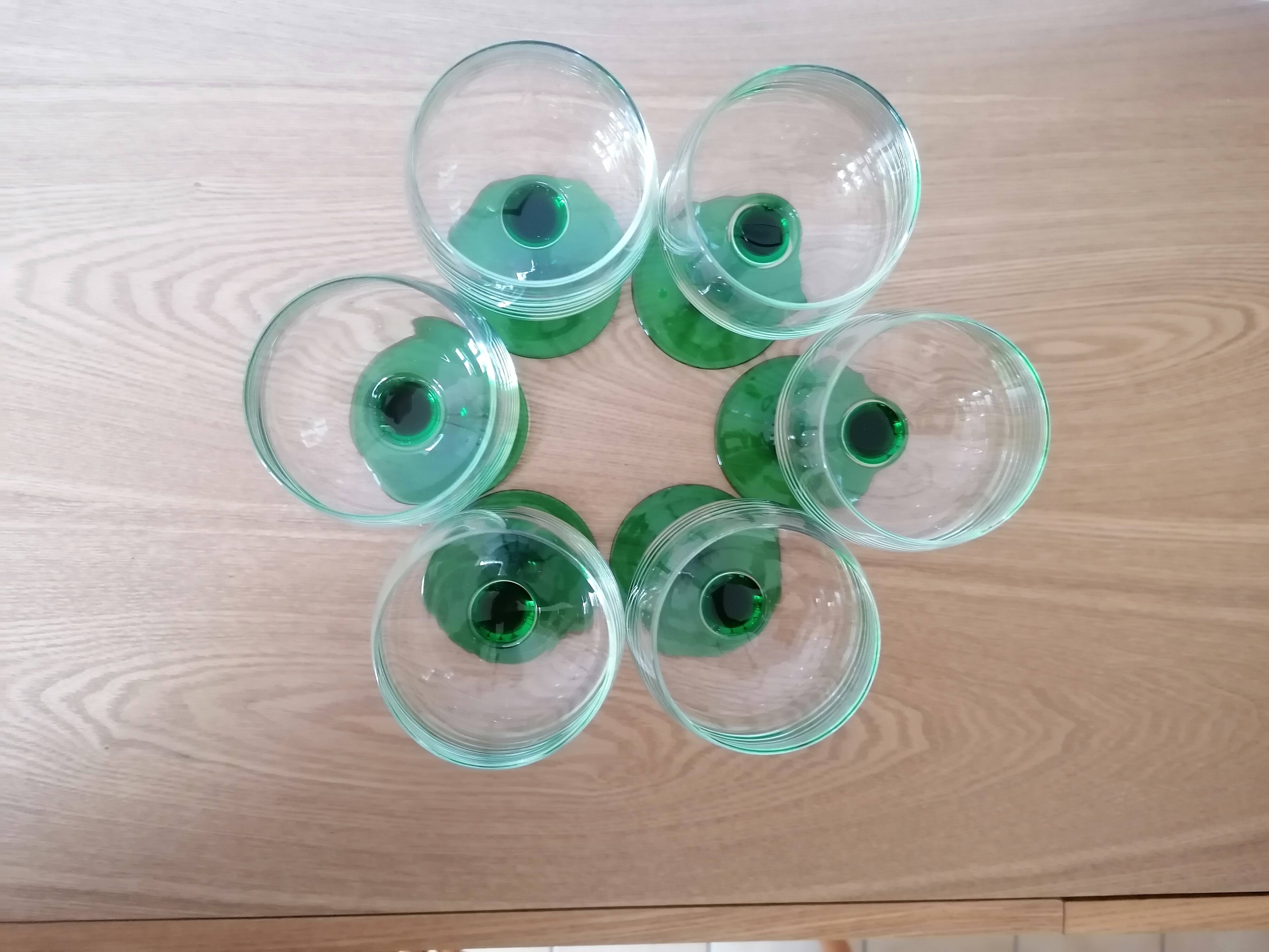 6 verres à vin d'Alsace pied vert