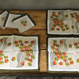 Seventies sets and napkins