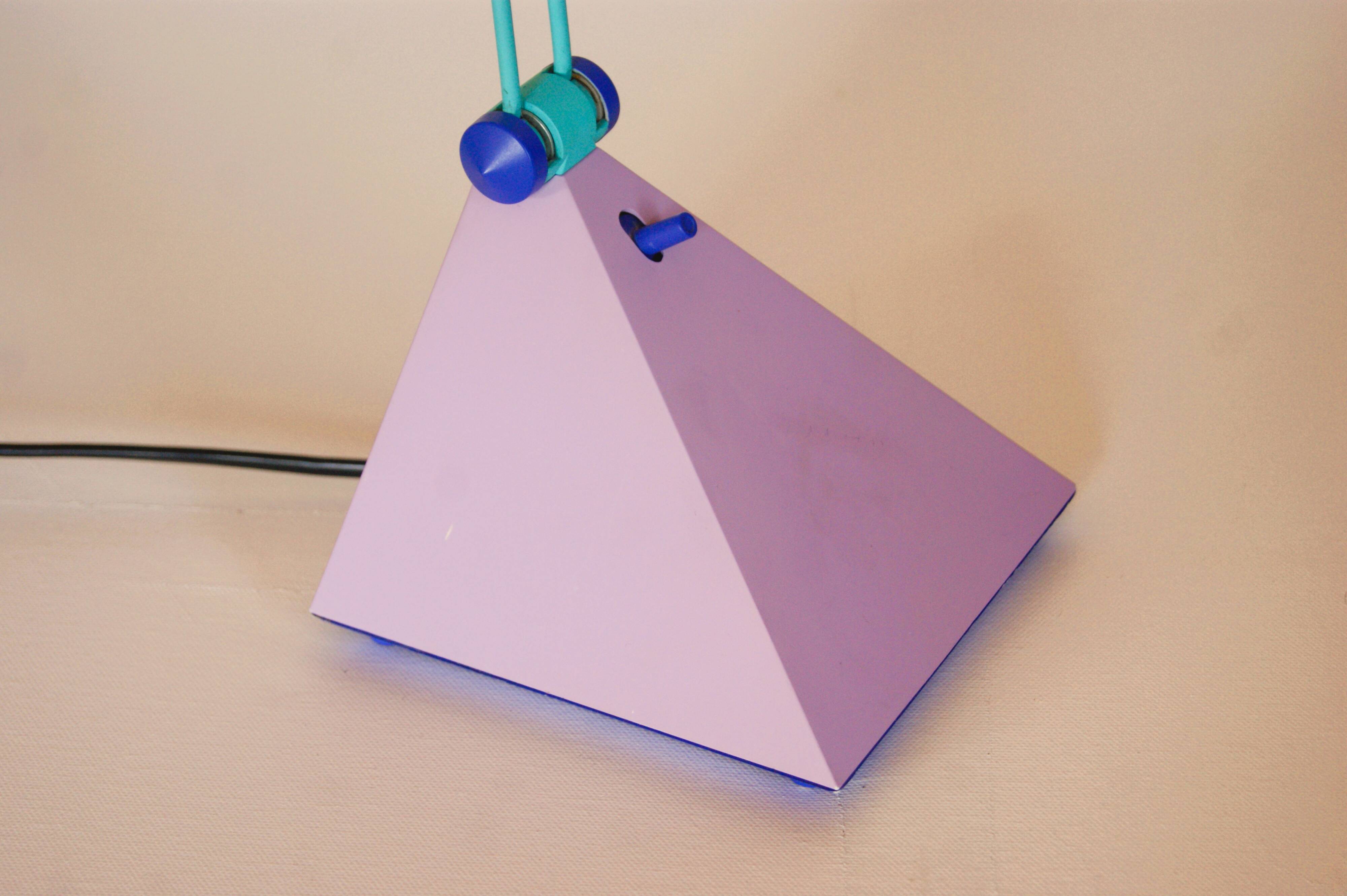 Vintage Memphis styled Pyramid Desk Lamp - Design by Lungean and Pellmann for BRILLIANT - 1980s