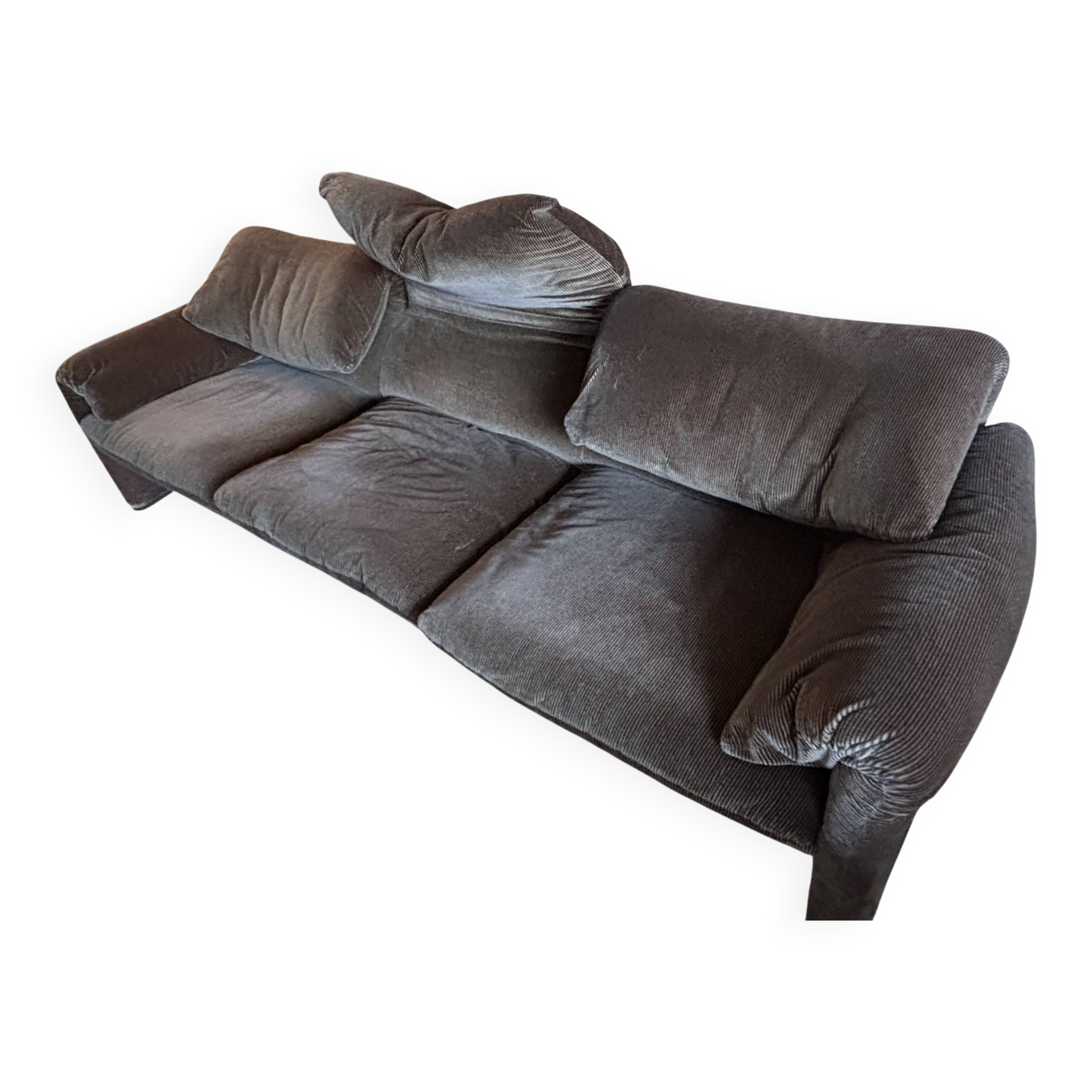 Maralunga Cassina 3-seater velvet sofa