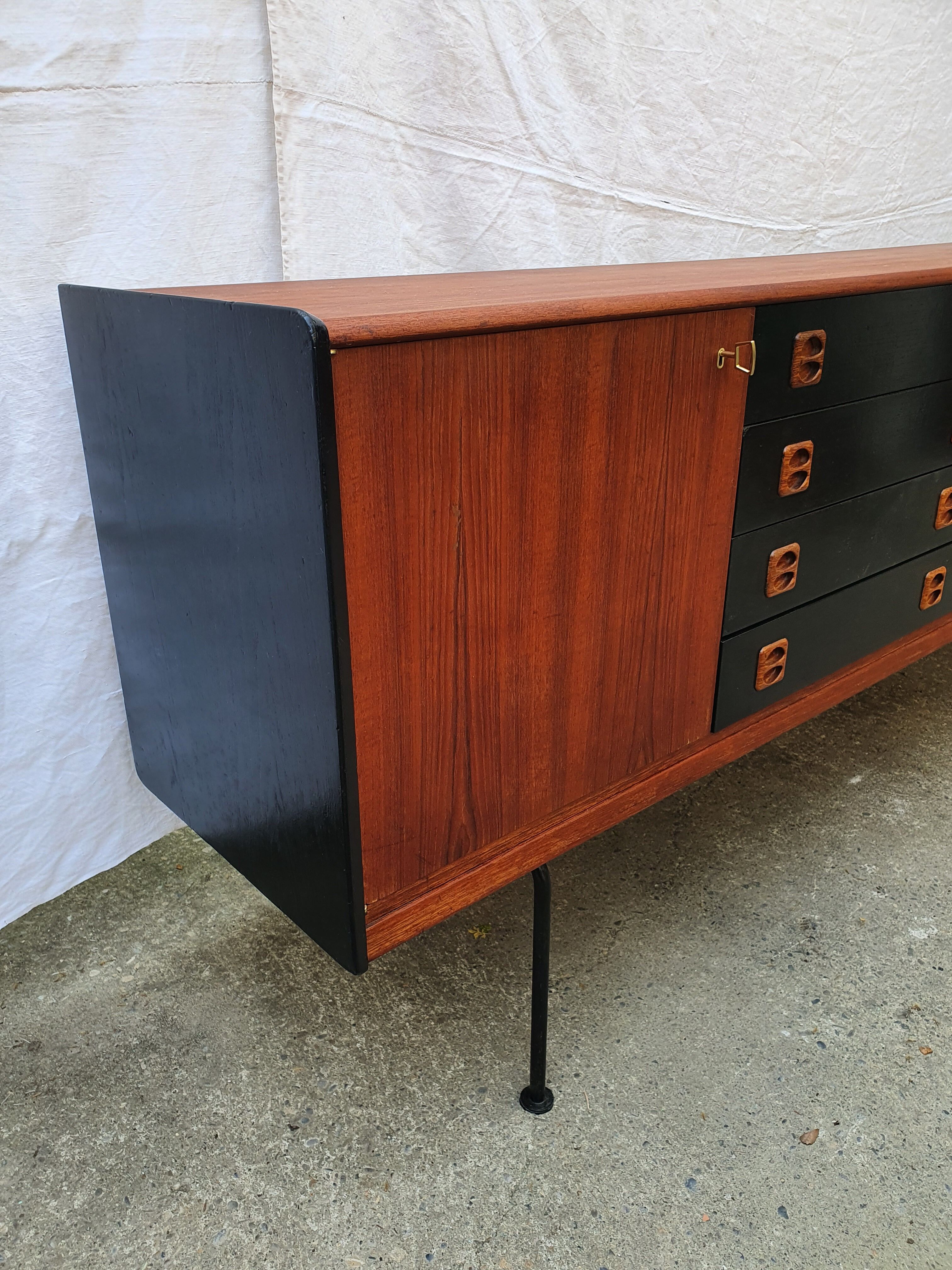 Enfilade Scandinavian style 220 cm teak