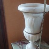Antique style lamp with marble effect