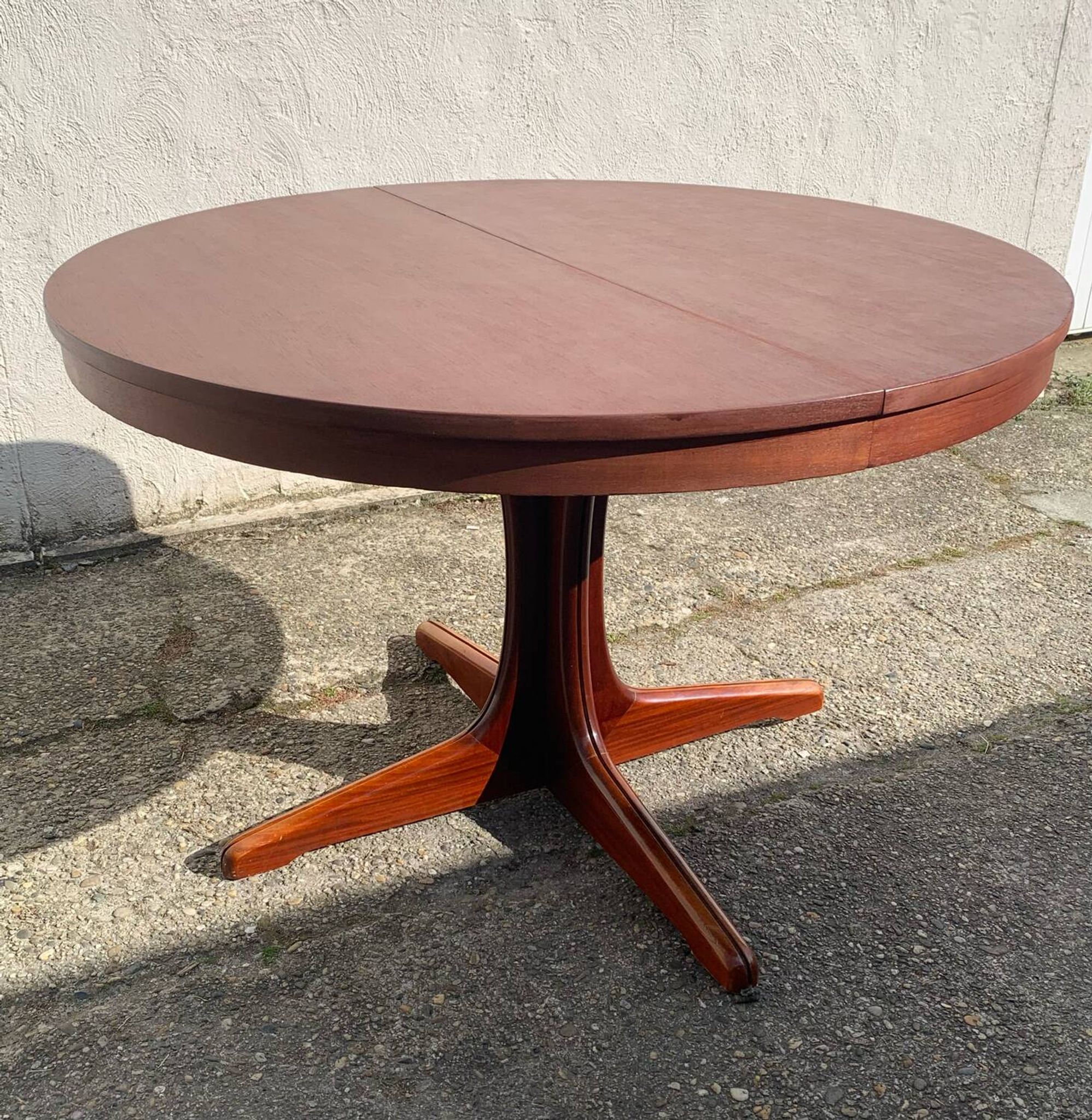 Vintage extendable Scandinavian table