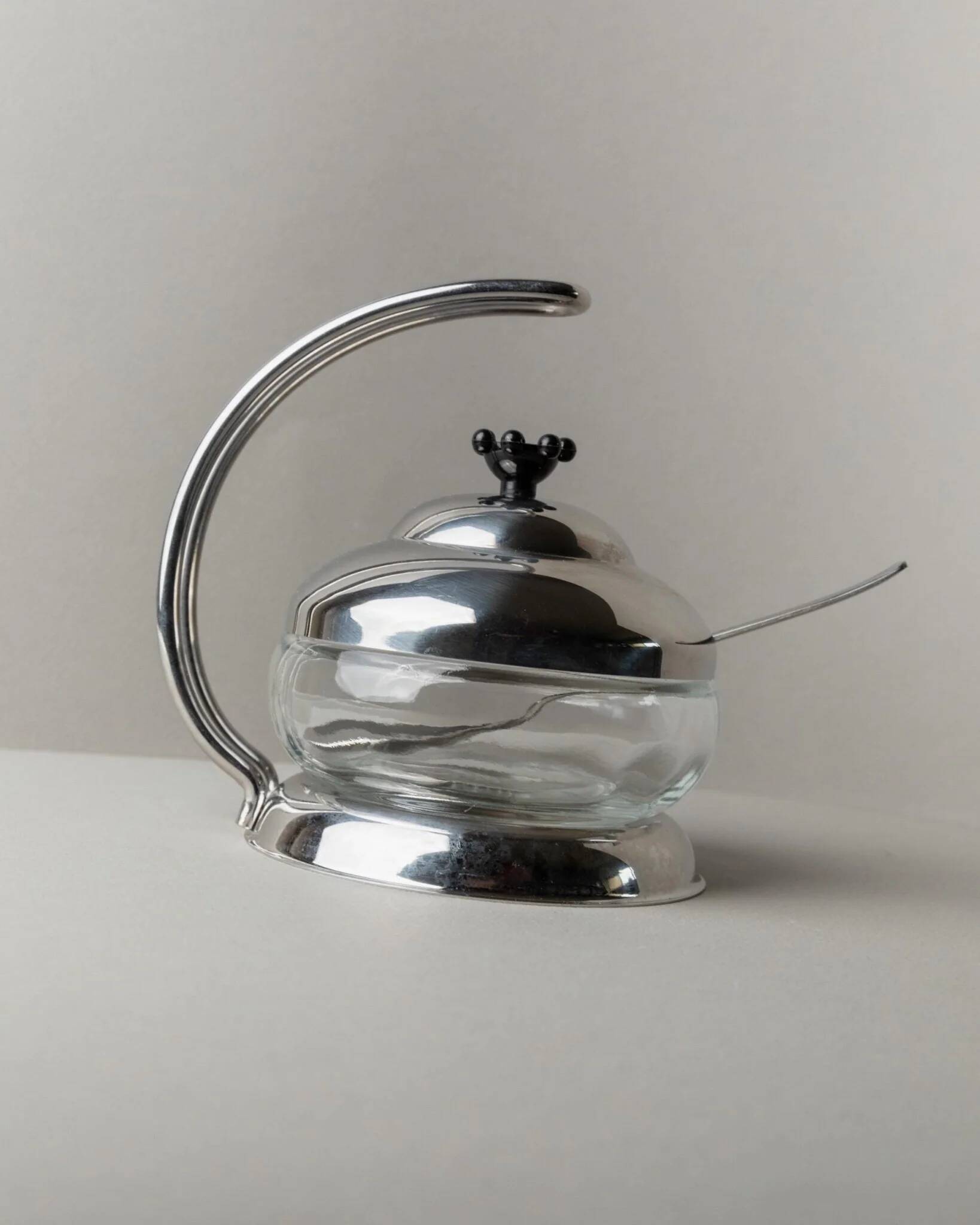 Boîte avec couvercle en métal argenté et en verre transparent WMF par Matteo Thun, années 1980 – Boîte à confiture, parmesan ou sucre