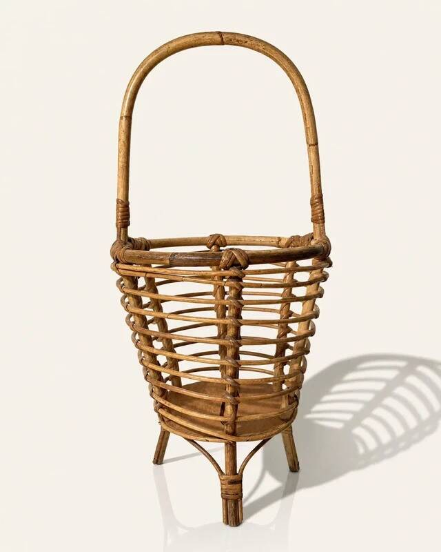 Vintage tripod plant/book holder in rattan – Mid-Century circa 1960