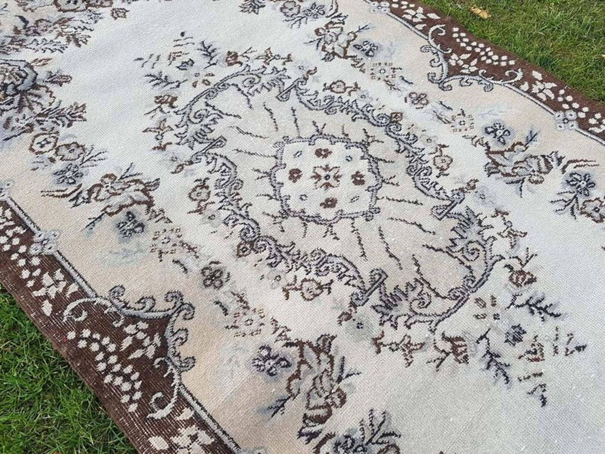 Vintage handmade Turkish rug 118x220 cm