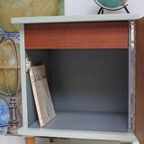 Bedside table with 1 door and 1 internal drawer.