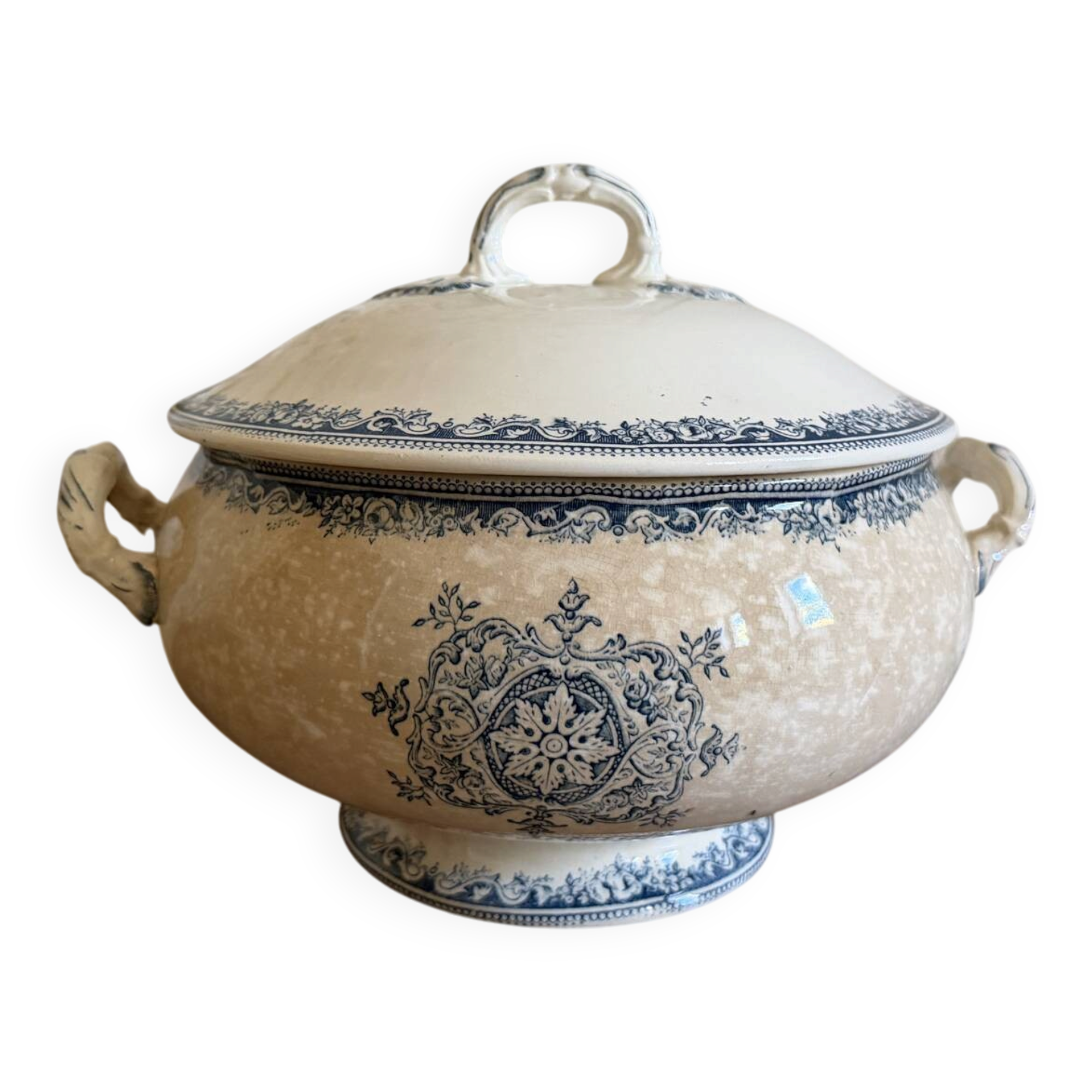 Fruit bowl in Creil and Montereau ironstone, Guirlande model.