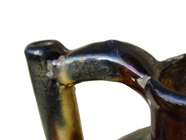 Pichet à eau ou orjol français ancien à glaçure rayée