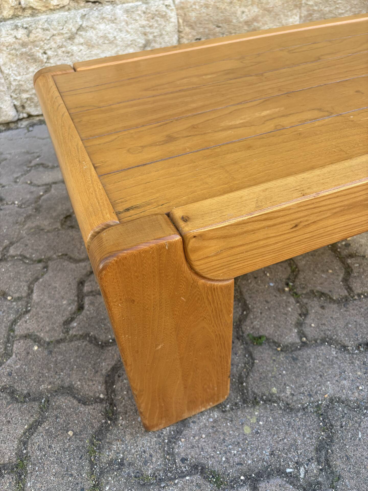Table basse orme massif Maison Regain, 1960