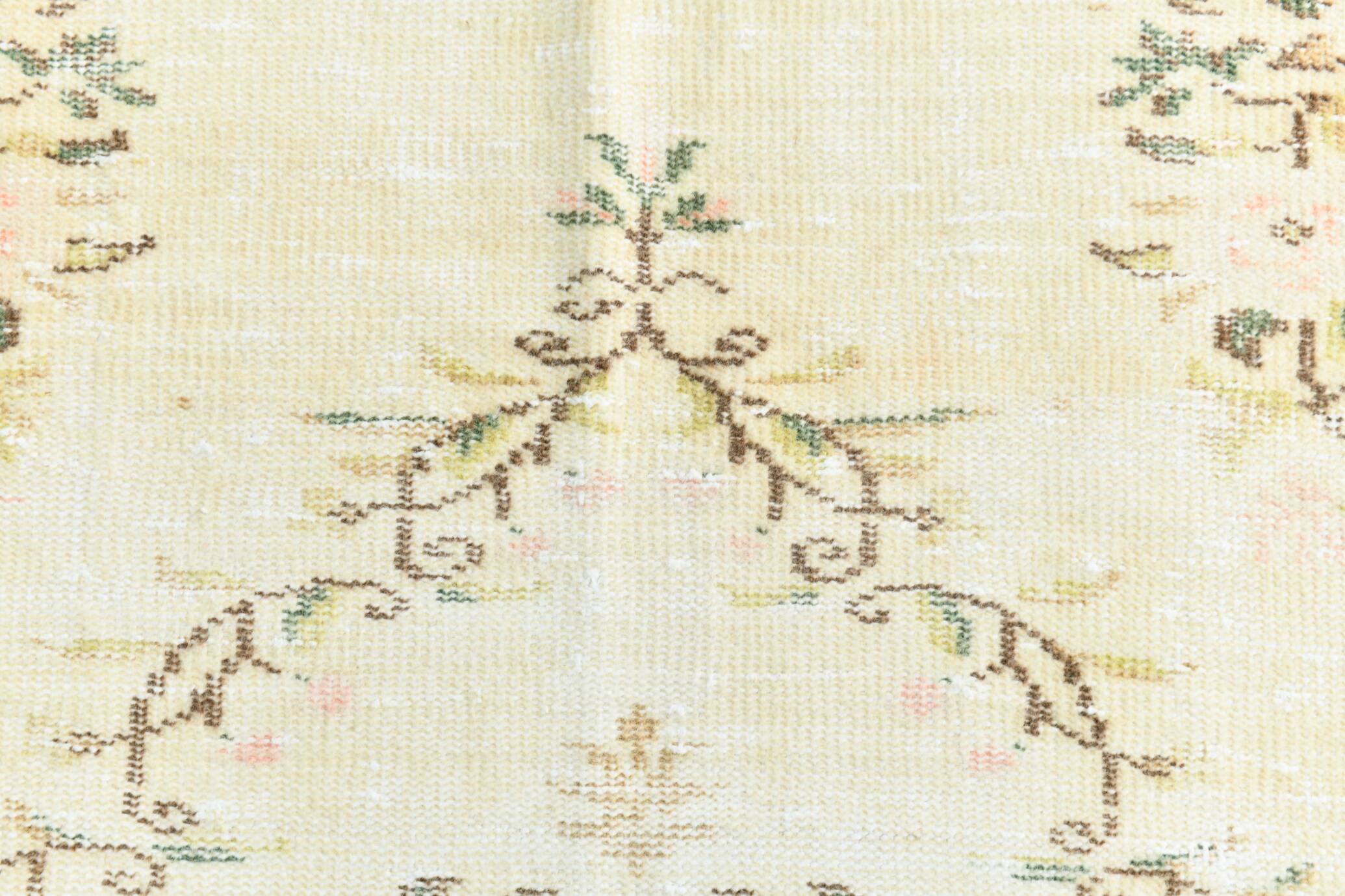 Tapis persan à motif oriental crème et beige 5x8, 150x250 cm