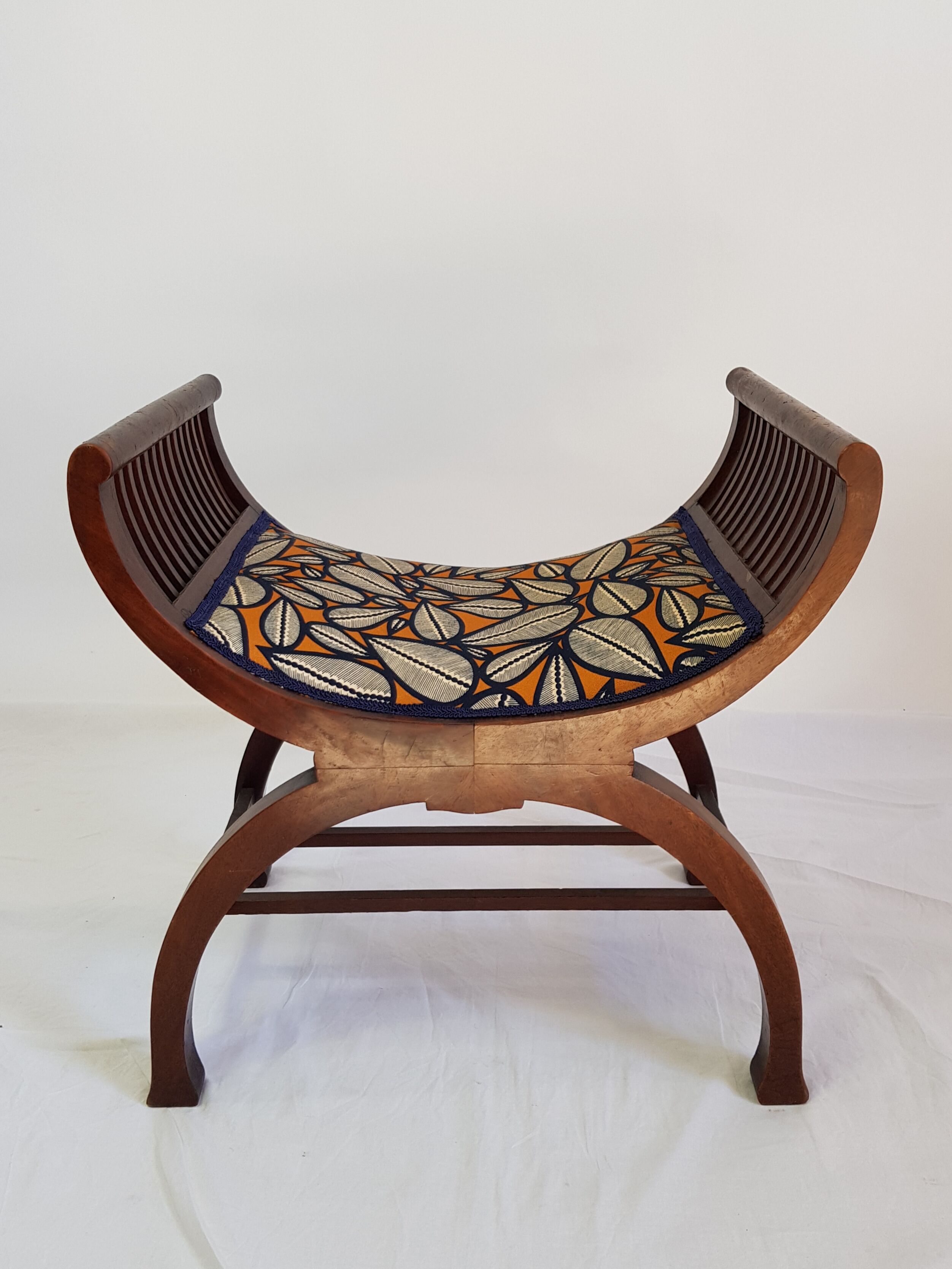 Tabouret curule