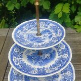 Servant dish with 3 floors in porcelain from Villeroy & Boch model Burgenland blue