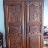 armoire ancienne scultée