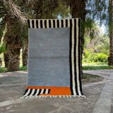 Traditional handwoven Berber rug size 150 x 250 cm