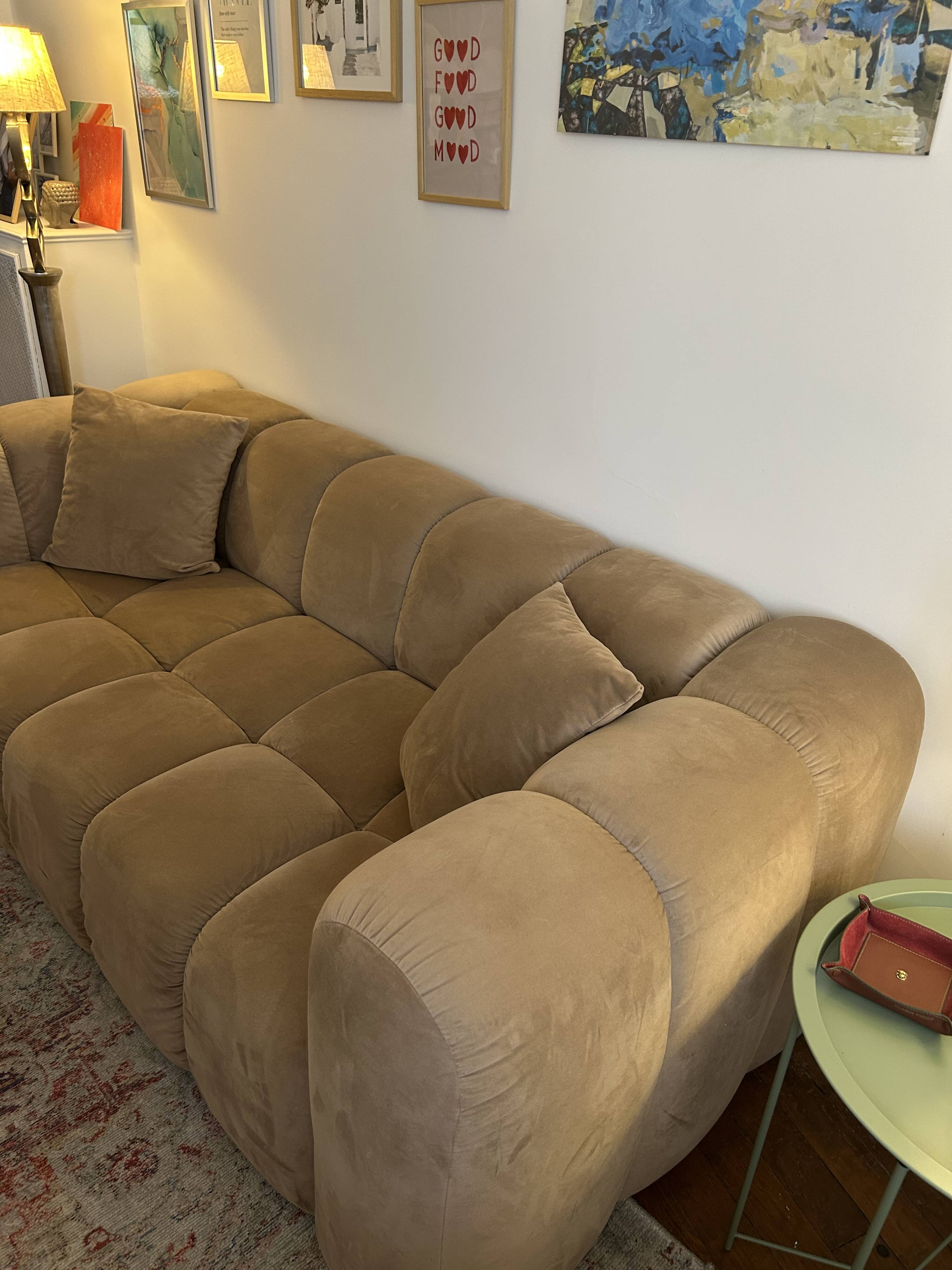 Canapé Windsor & Co en velours taupe/beige - excellent état