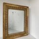 Petit miroir en bois stuqué et doré d’époque Restauration