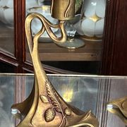 Paire de bougeoirs de style Art Nouveau. Bronze massif.