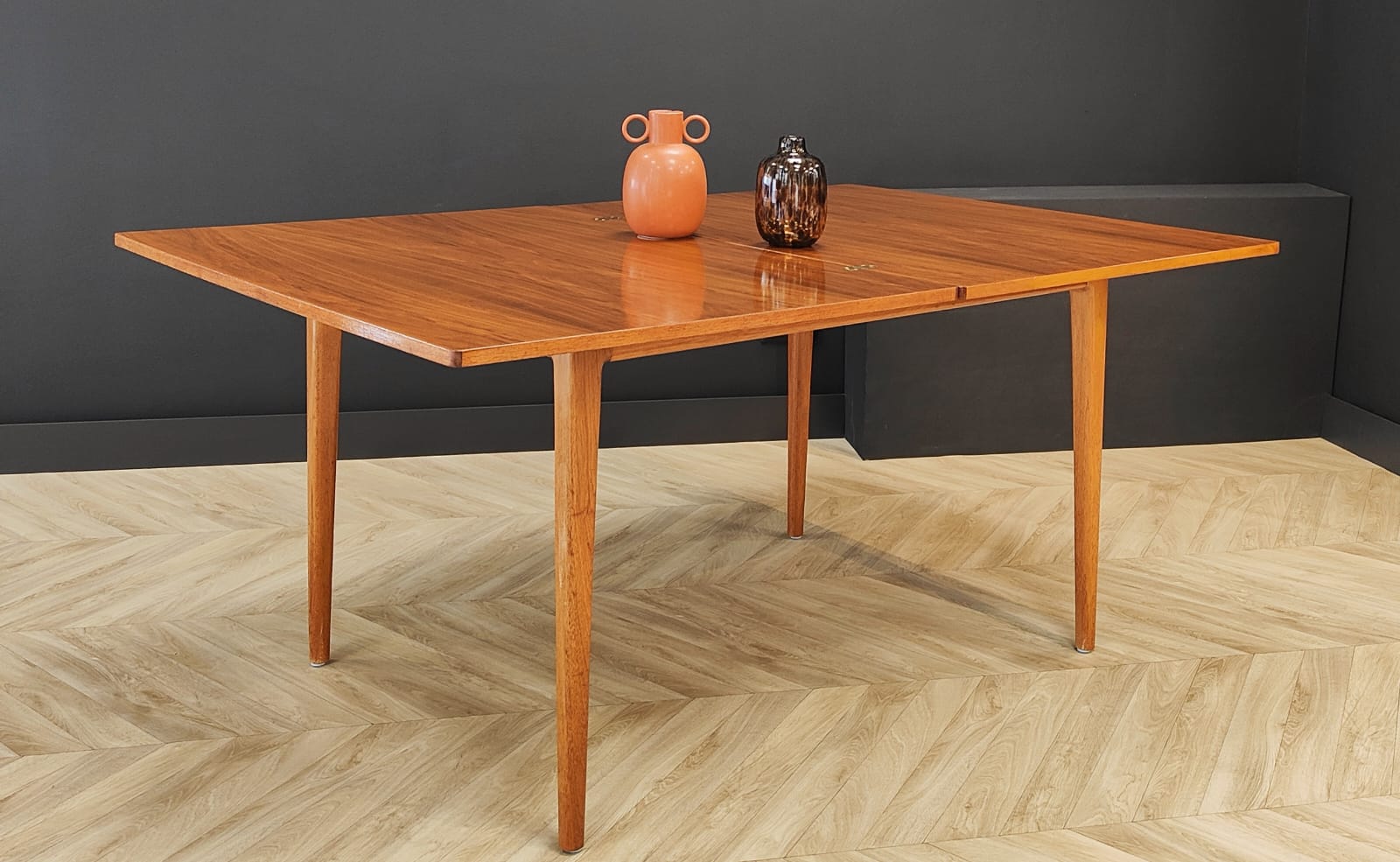 Mid Century extendable dining table | Vintage