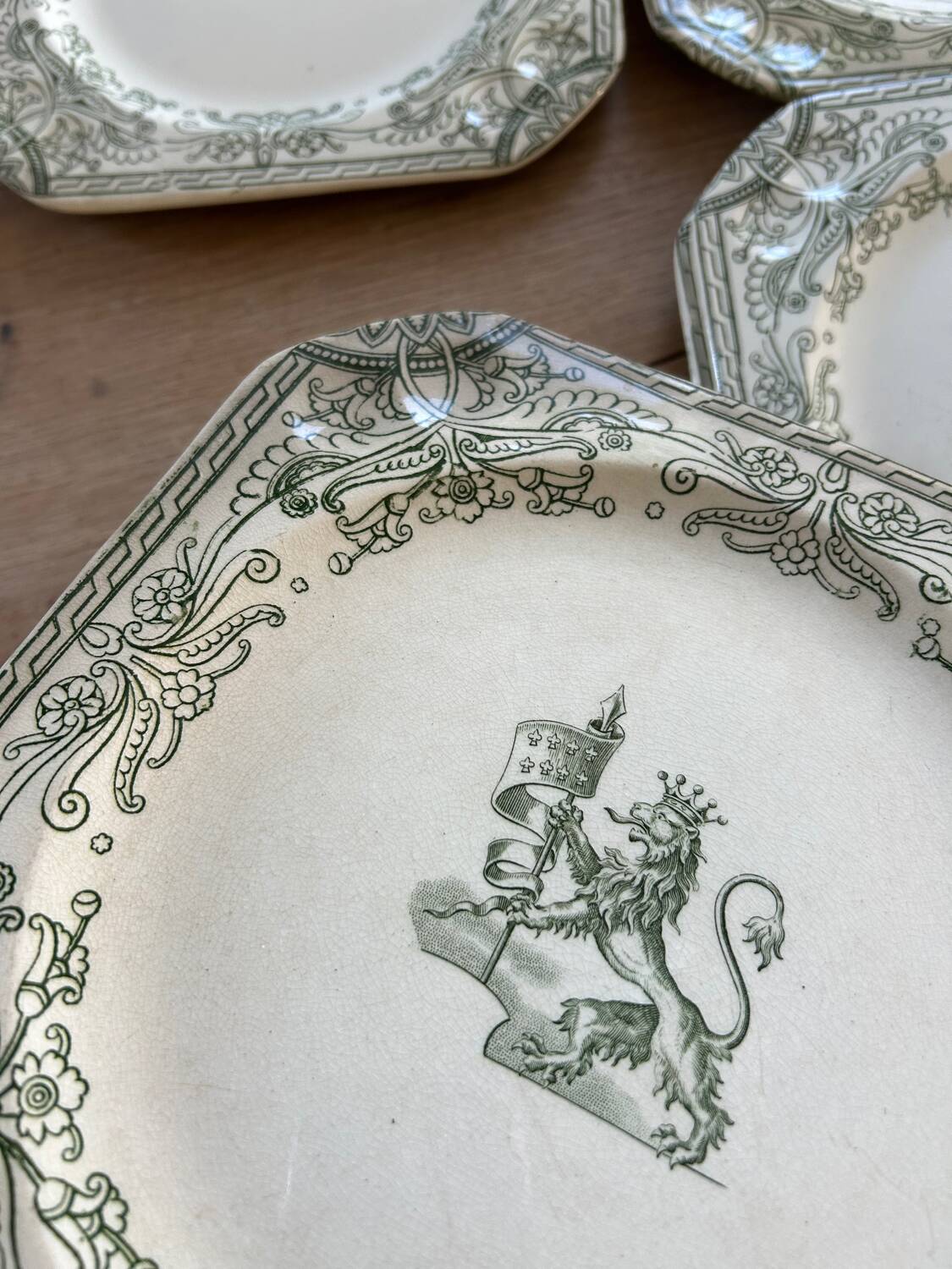Lot de 8 assiettes terre de fer Saint Amand Fontana