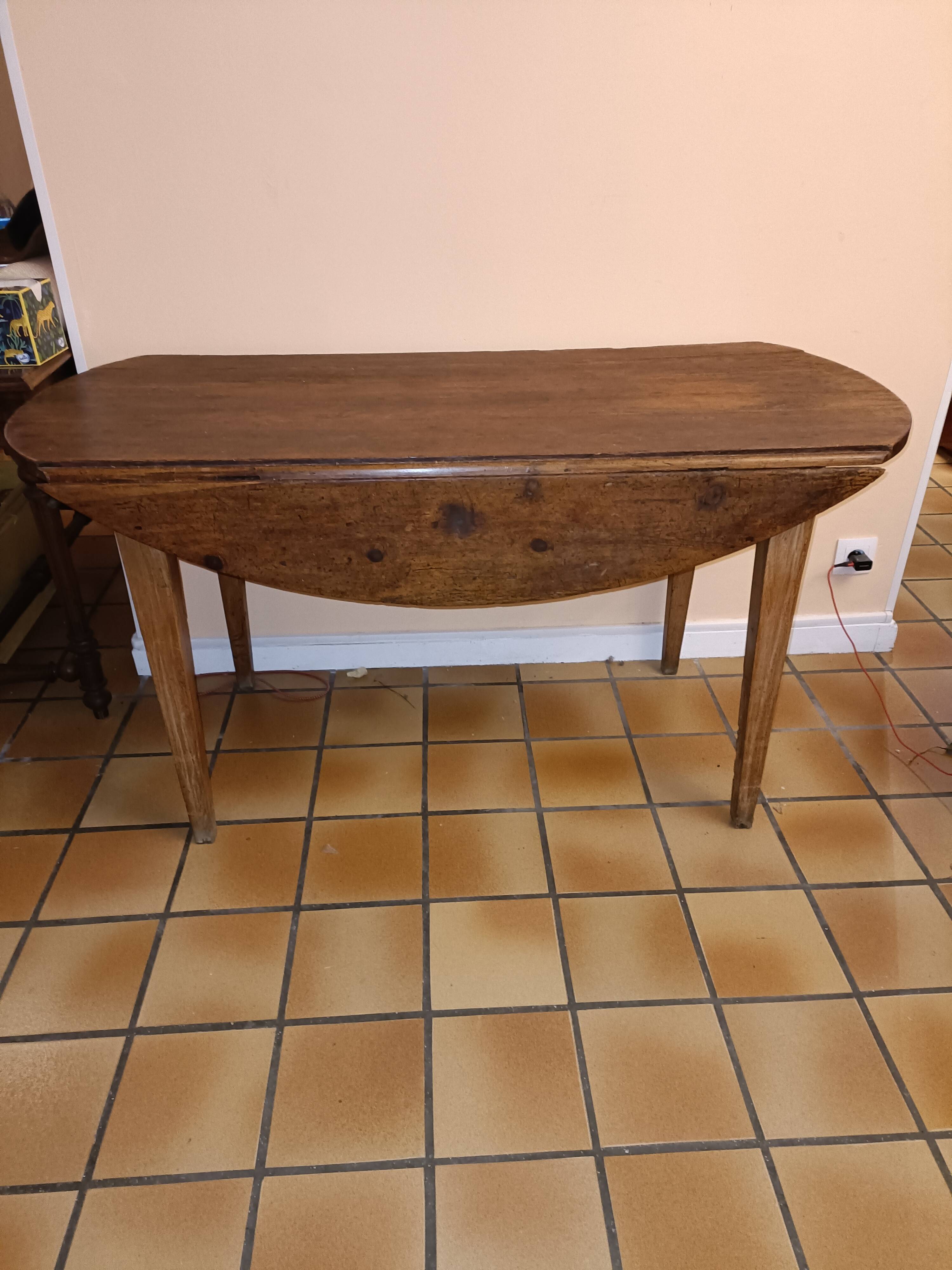 Table a abattants ovale ,milieu 19eme en chêne