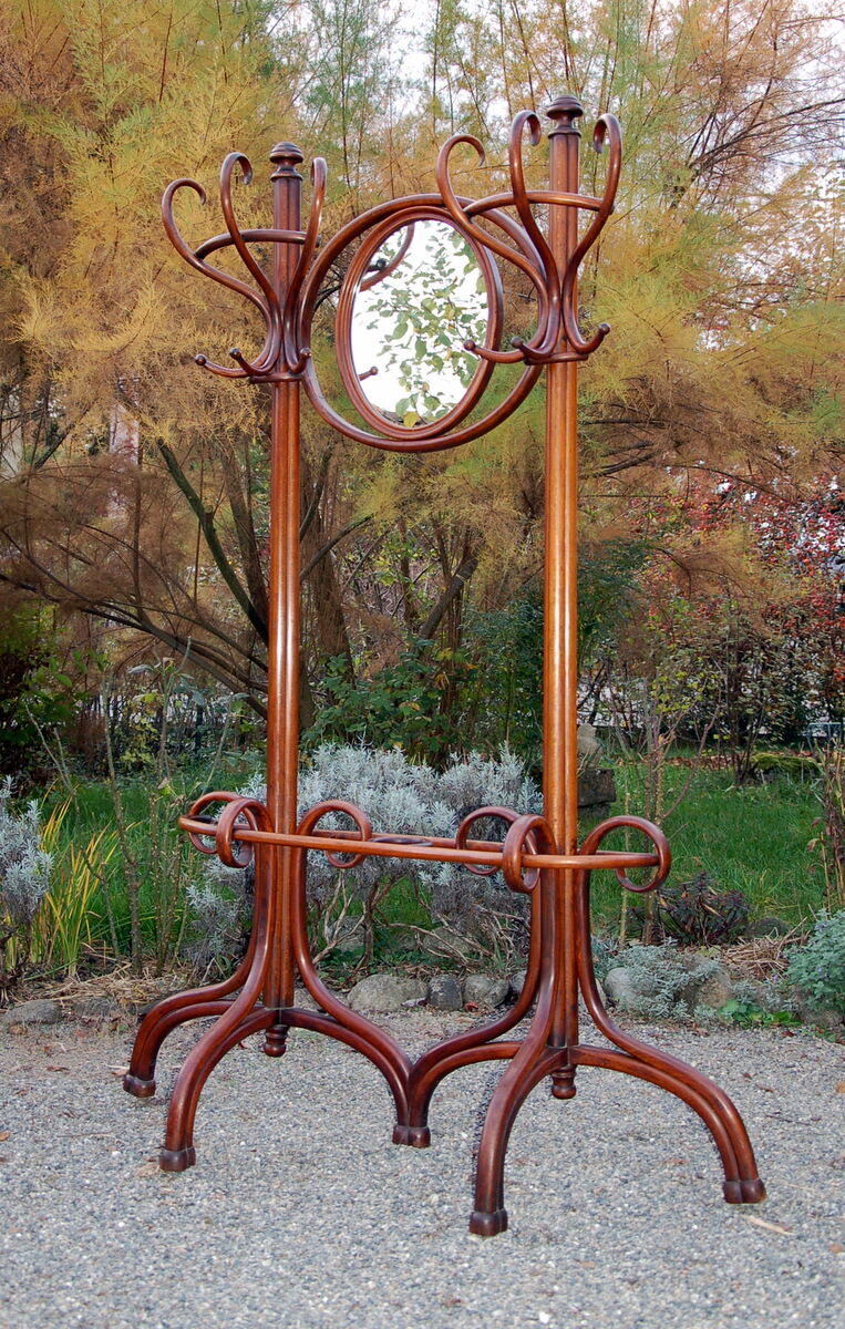 Thonet parrot coat rack in cloakroom 1900 ca