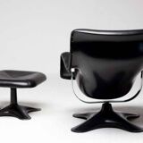 Black Lounge Chair - Fiberglass, Leather
