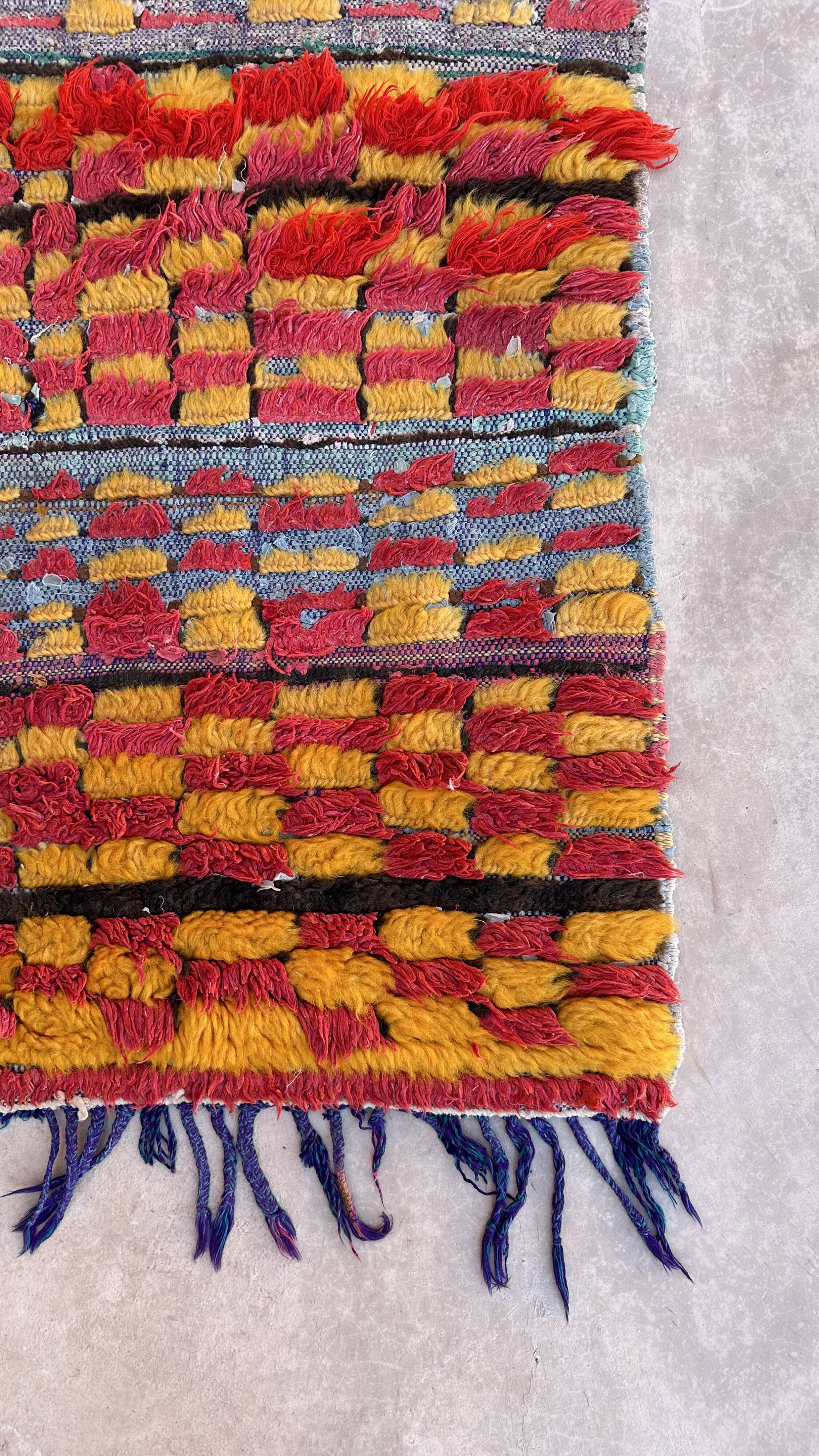 Moroccan carpet 96x111cm