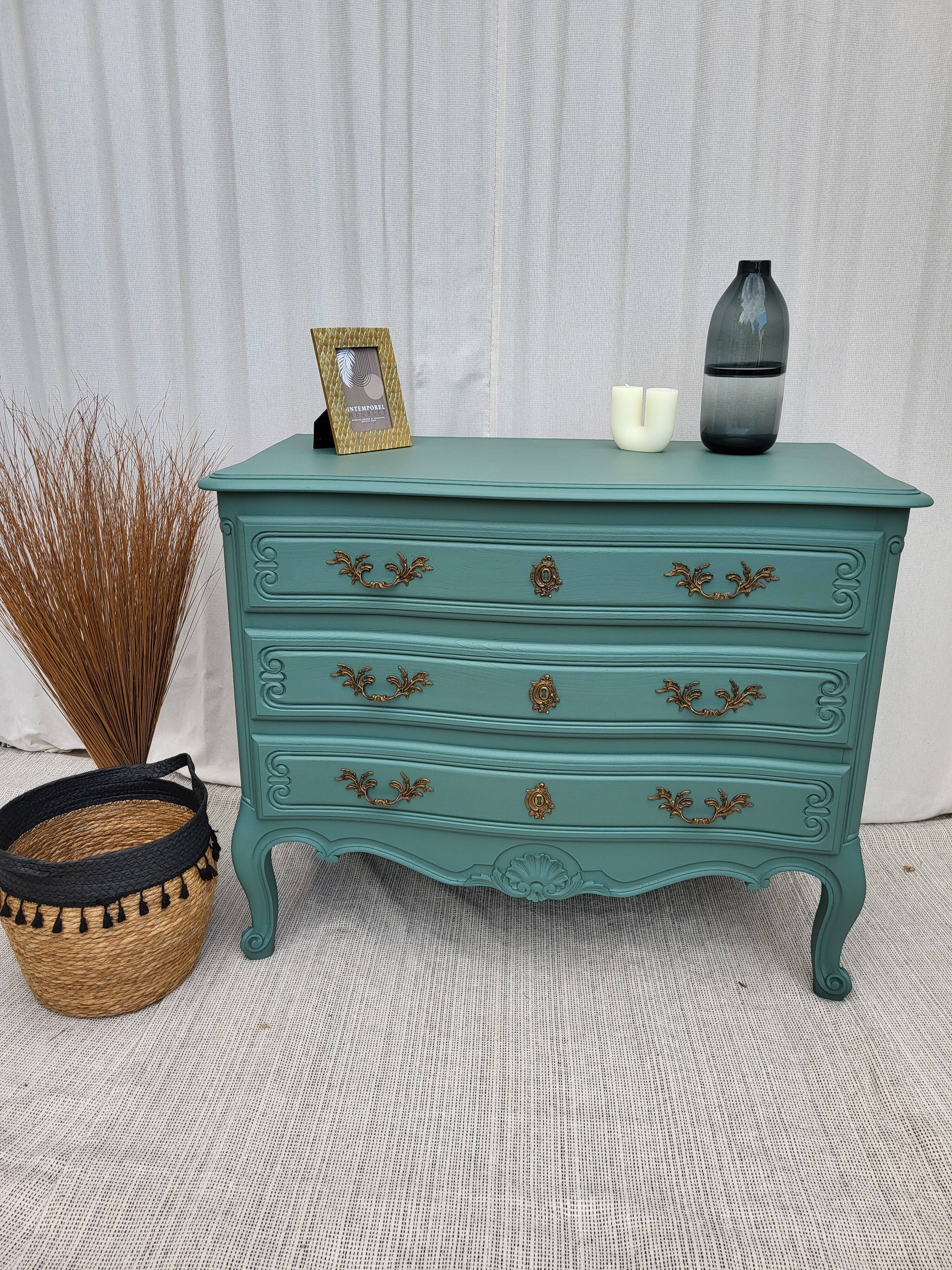 Louis XV chest of drawers