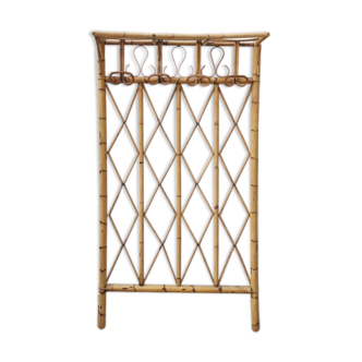 Bamboo cloakroom