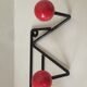 Porte manteau années 60 vintage 4 boules rouge