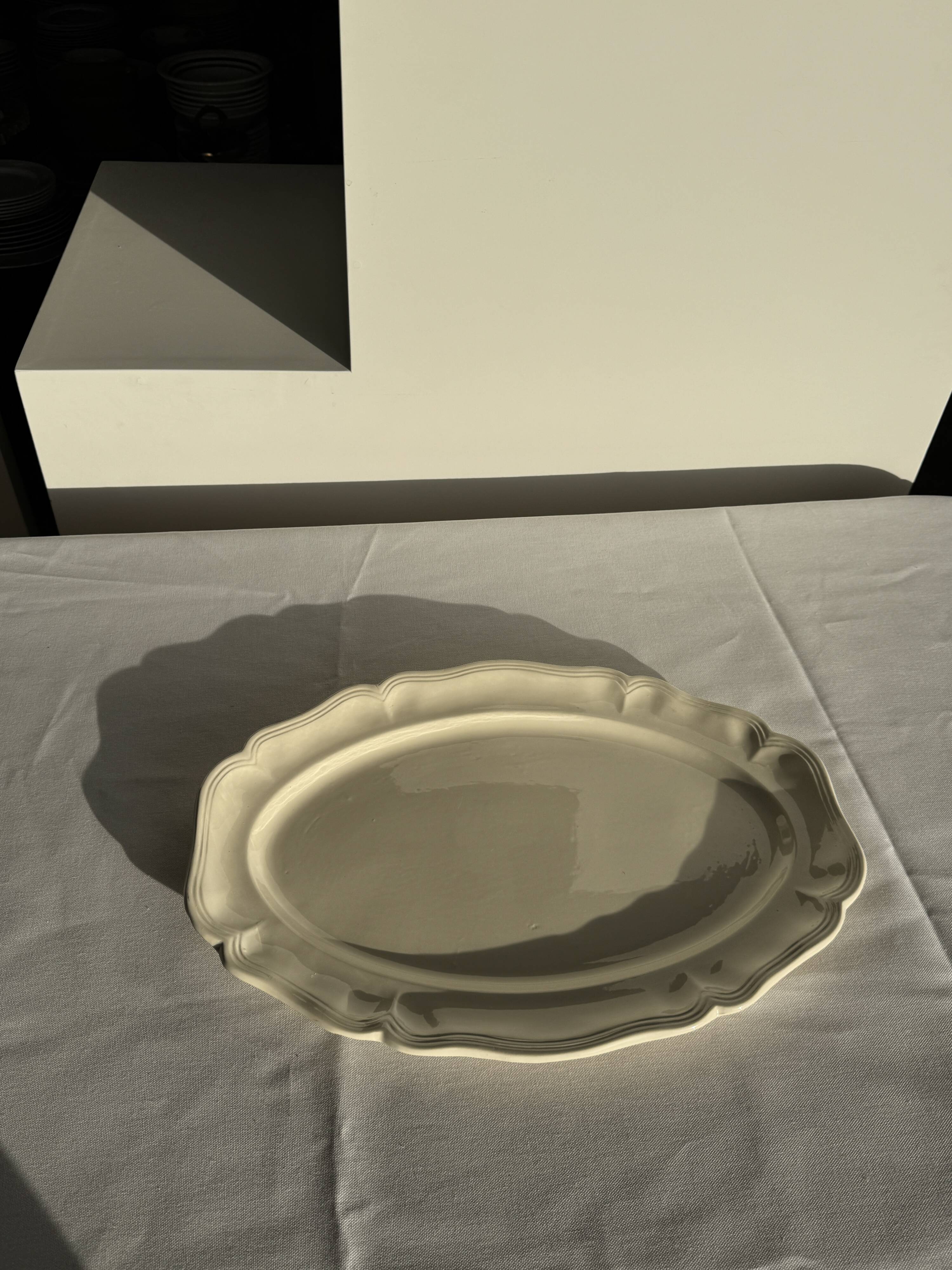 Large oval cream earthenware dish Sarreguemines France L44