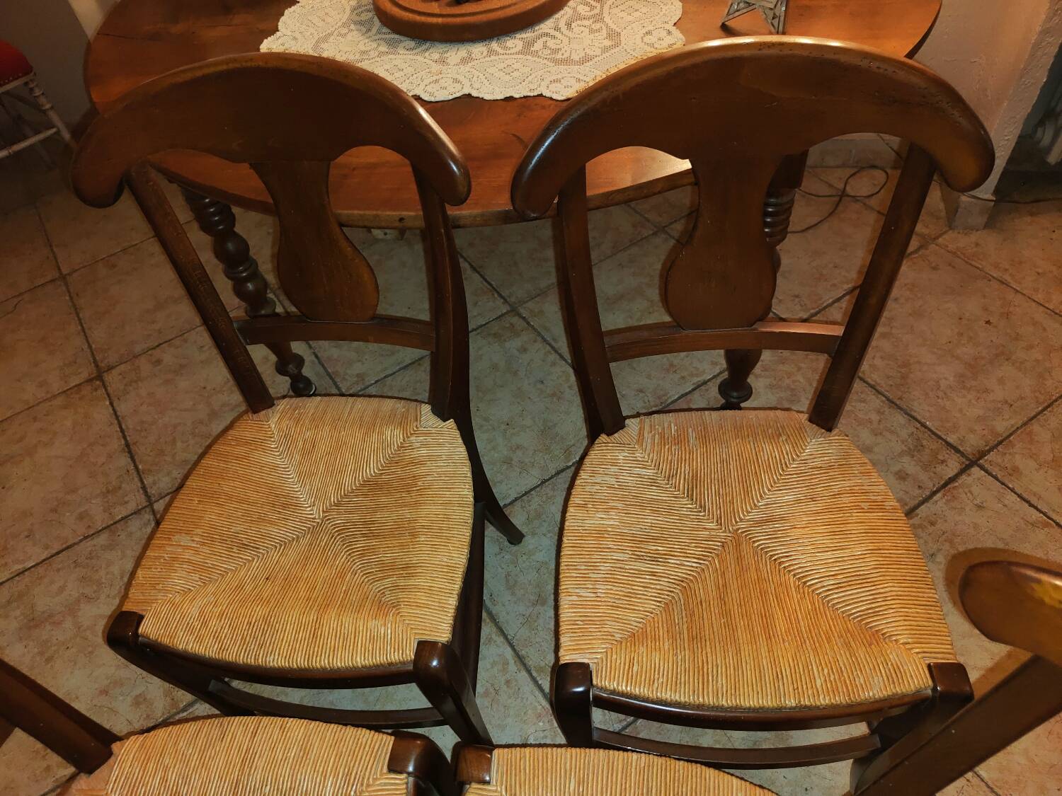 Lot de 4 chaises en bois de hêtre massif