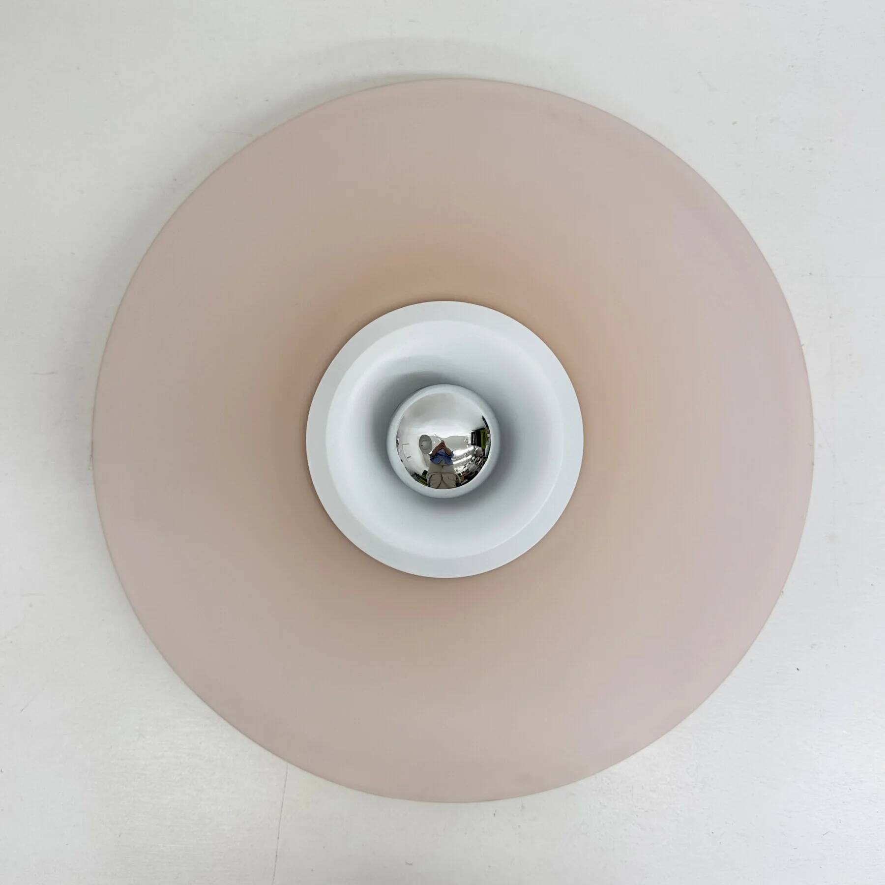 Postmodern Italian pink glass wall lamp, 1980s