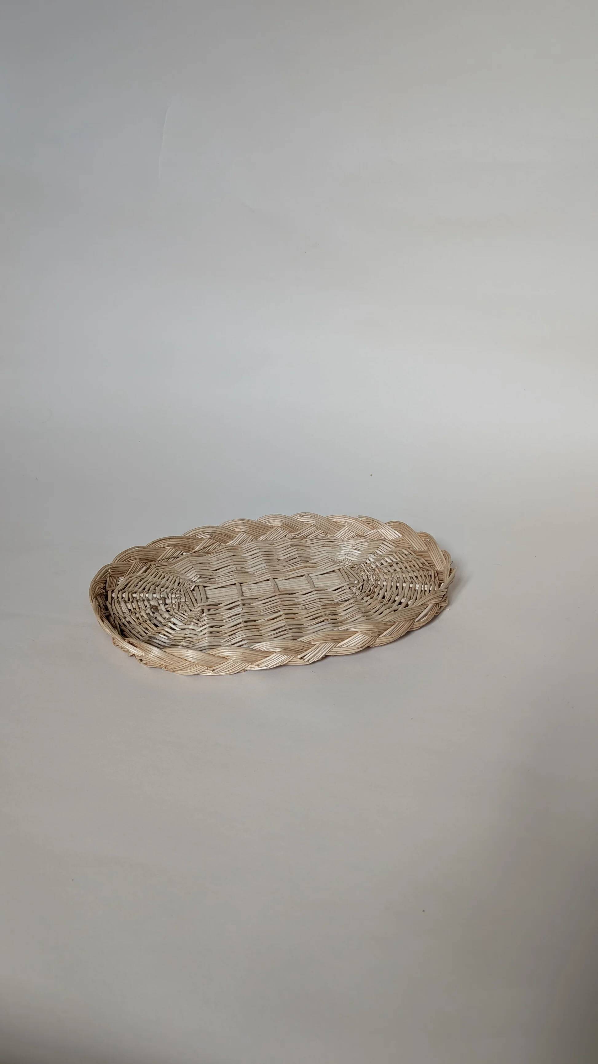 Wicker tray