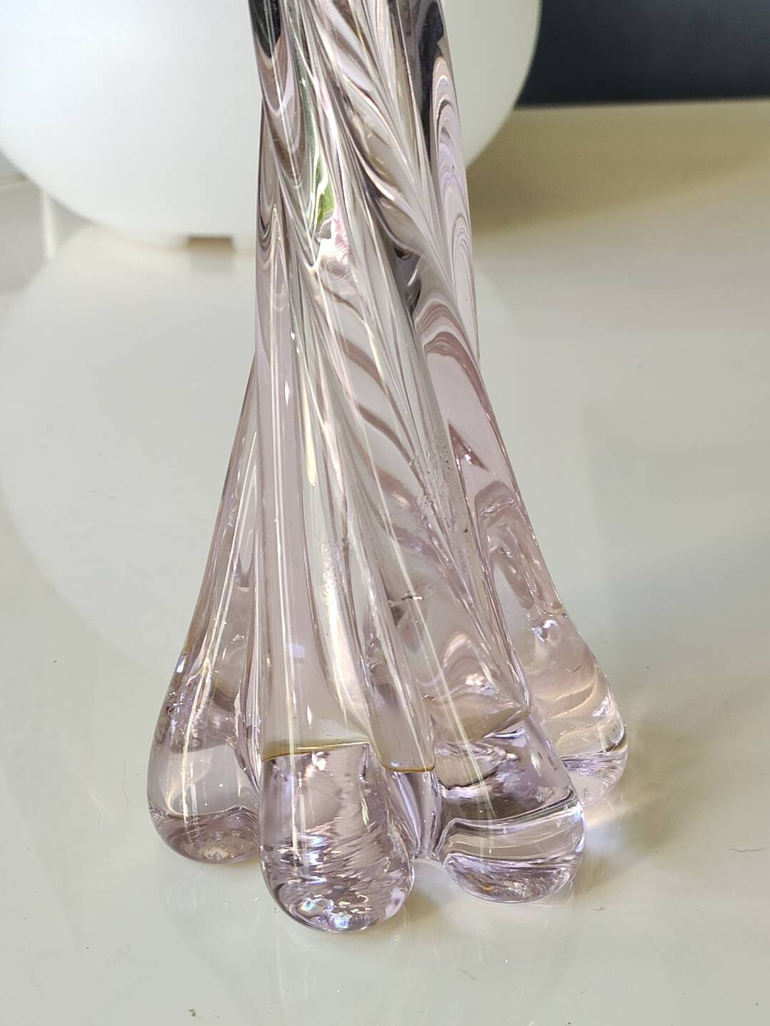 Grand Vase Design floral. En verre d Art soufflé Murano. Tons roses, 30,5cm