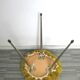 Tabouret tripode avec assise moumoute des années 60