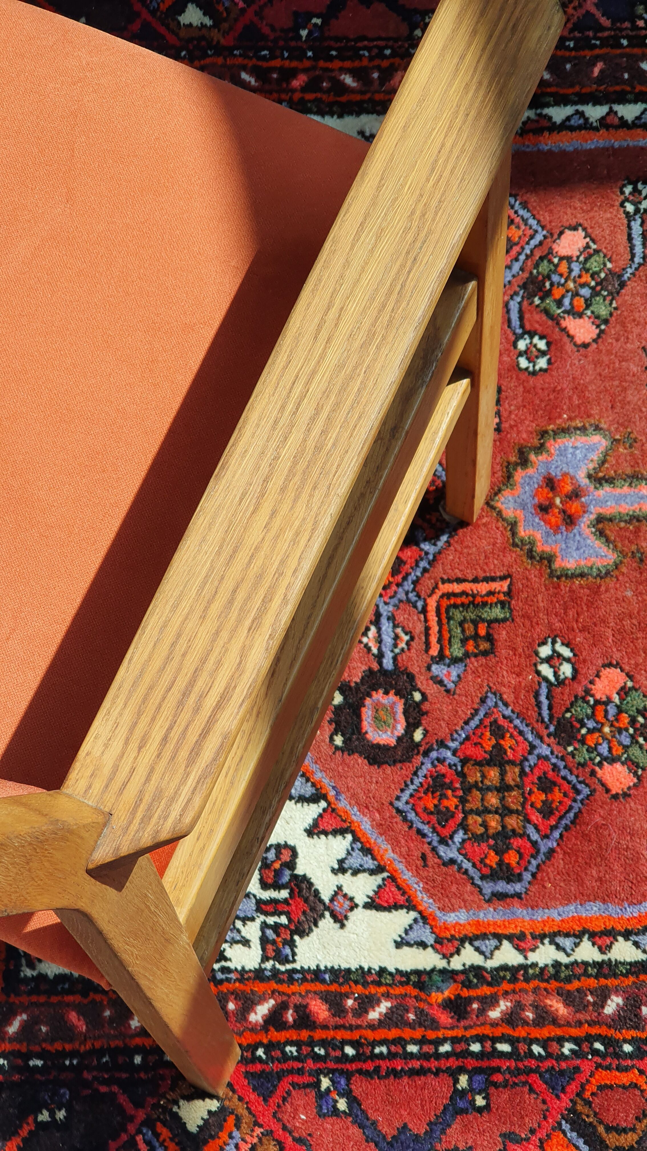 Armchair in solid oak velvet terracota