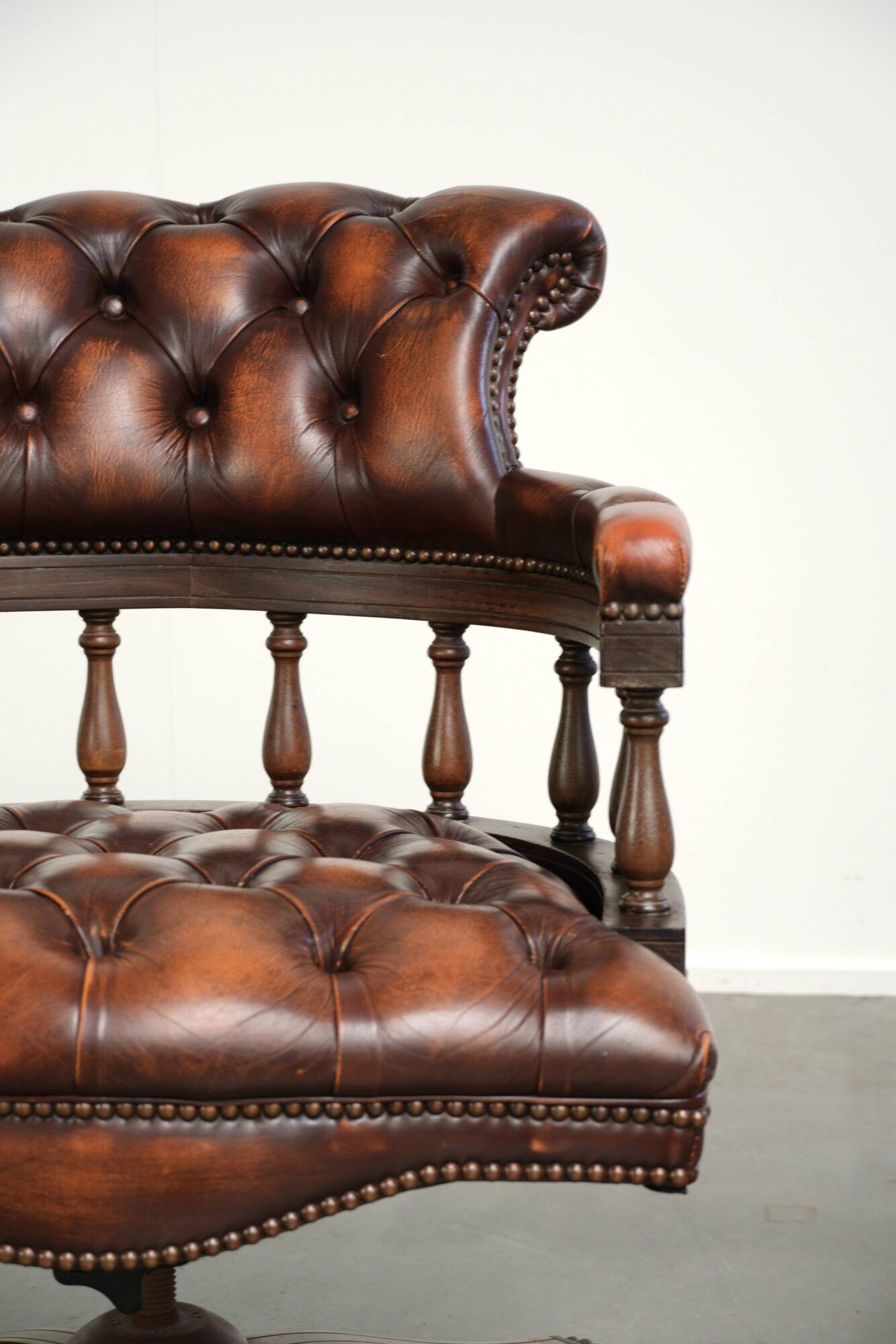 English cowhide Chesterfield swivel and tilt button seat office chair