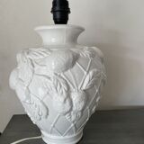 Porcelain lamp decorated with fruit