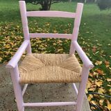 Fauteuil enfant vintage en bois rose et paille